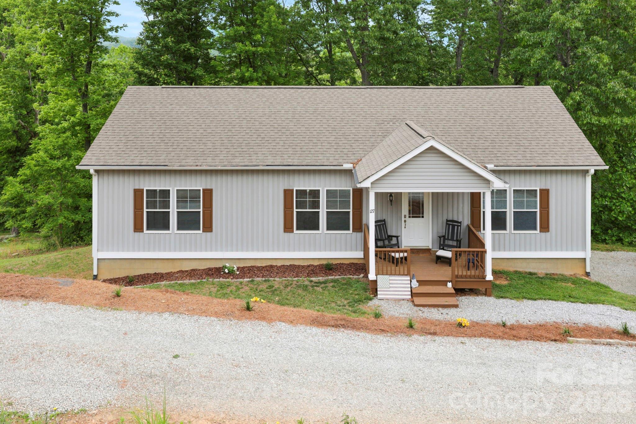 127 Cairens Ridge Drive Mills River NC 28759