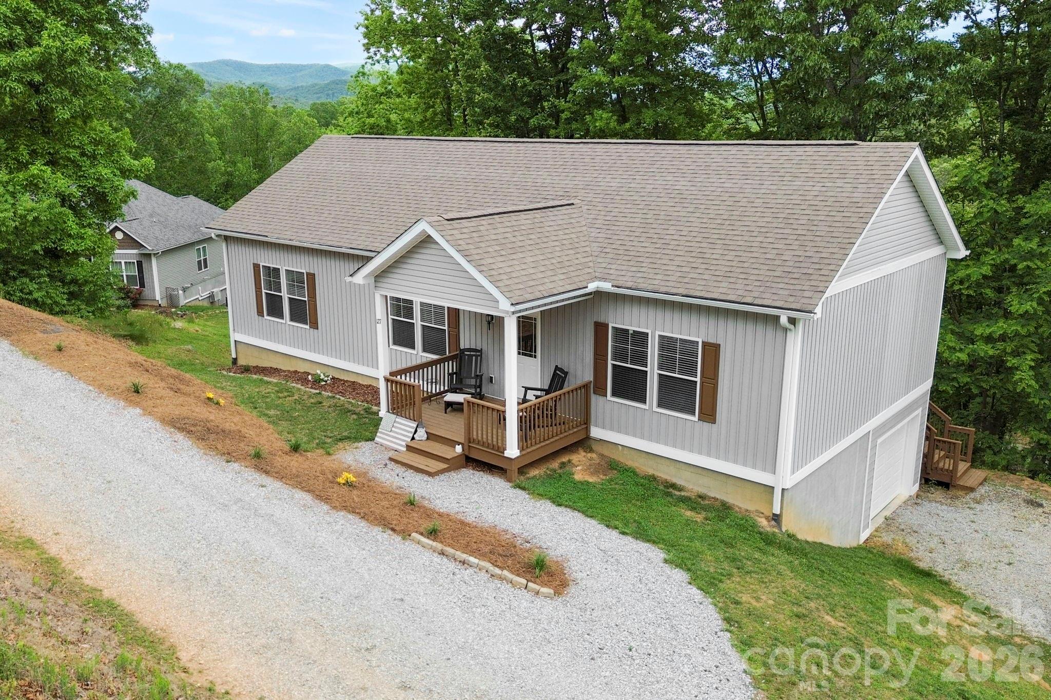 127 Cairens Ridge Drive Mills River NC 28759
