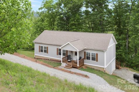 127 Cairens Ridge Drive Mills River NC 28759