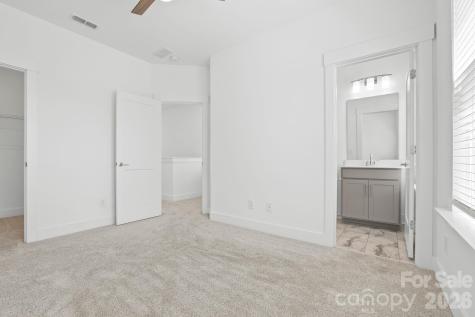 5005 Sovereignty Court Charlotte NC 28205