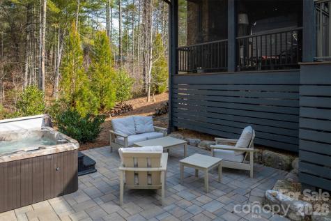 3201 Donahue Drive Nebo NC 28761