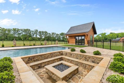 1822 Irby Road Monroe NC 28112