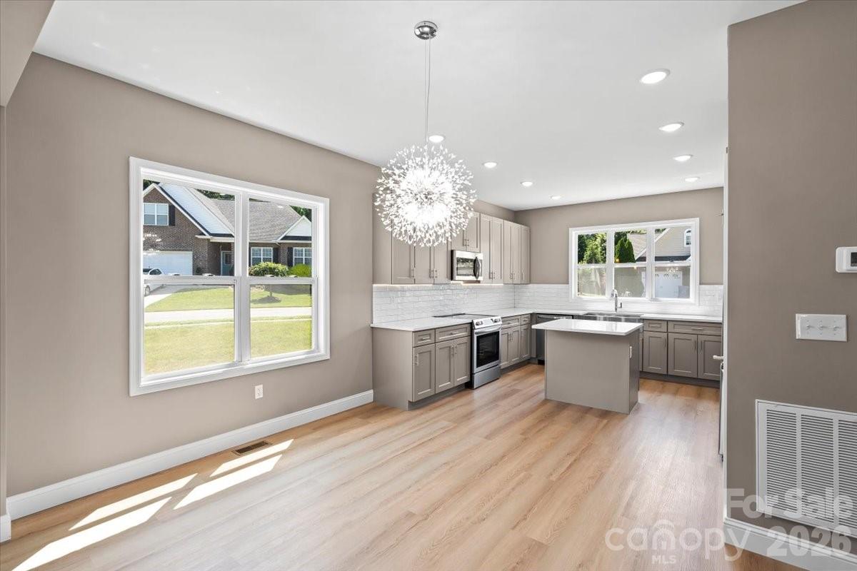 1033 12th Avenue Drive NW Hickory NC 28601