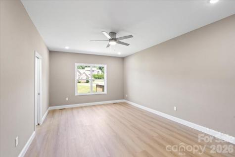 1033 12th Avenue Drive NW Hickory NC 28601