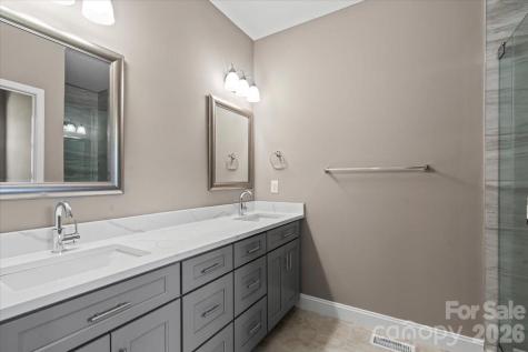 1033 12th Avenue Drive NW Hickory NC 28601