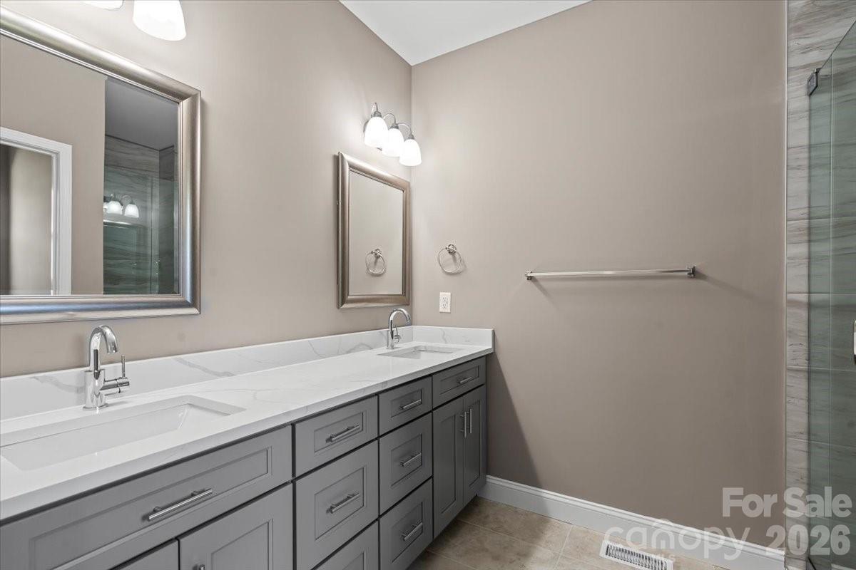 1033 12th Avenue Drive NW Hickory NC 28601