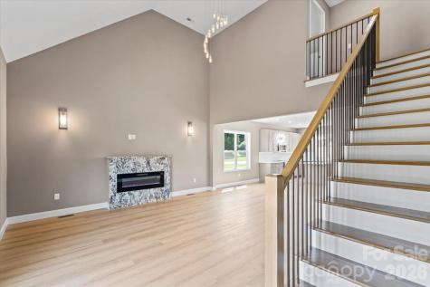 1033 12th Avenue Drive NW Hickory NC 28601