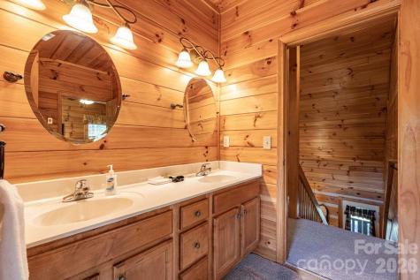 197 Woodby Ridge Road Vilas NC 28692