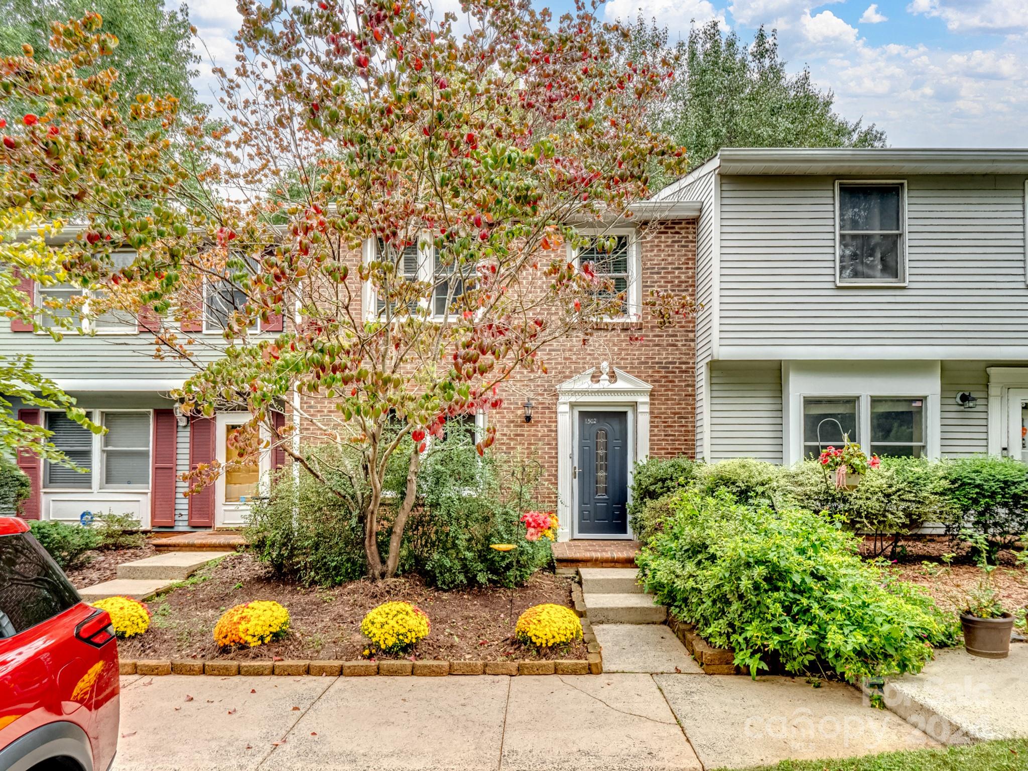 1502 Waybridge Lane Charlotte NC 28210