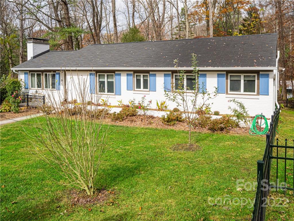 26 Woodcrest Road Asheville NC 28804