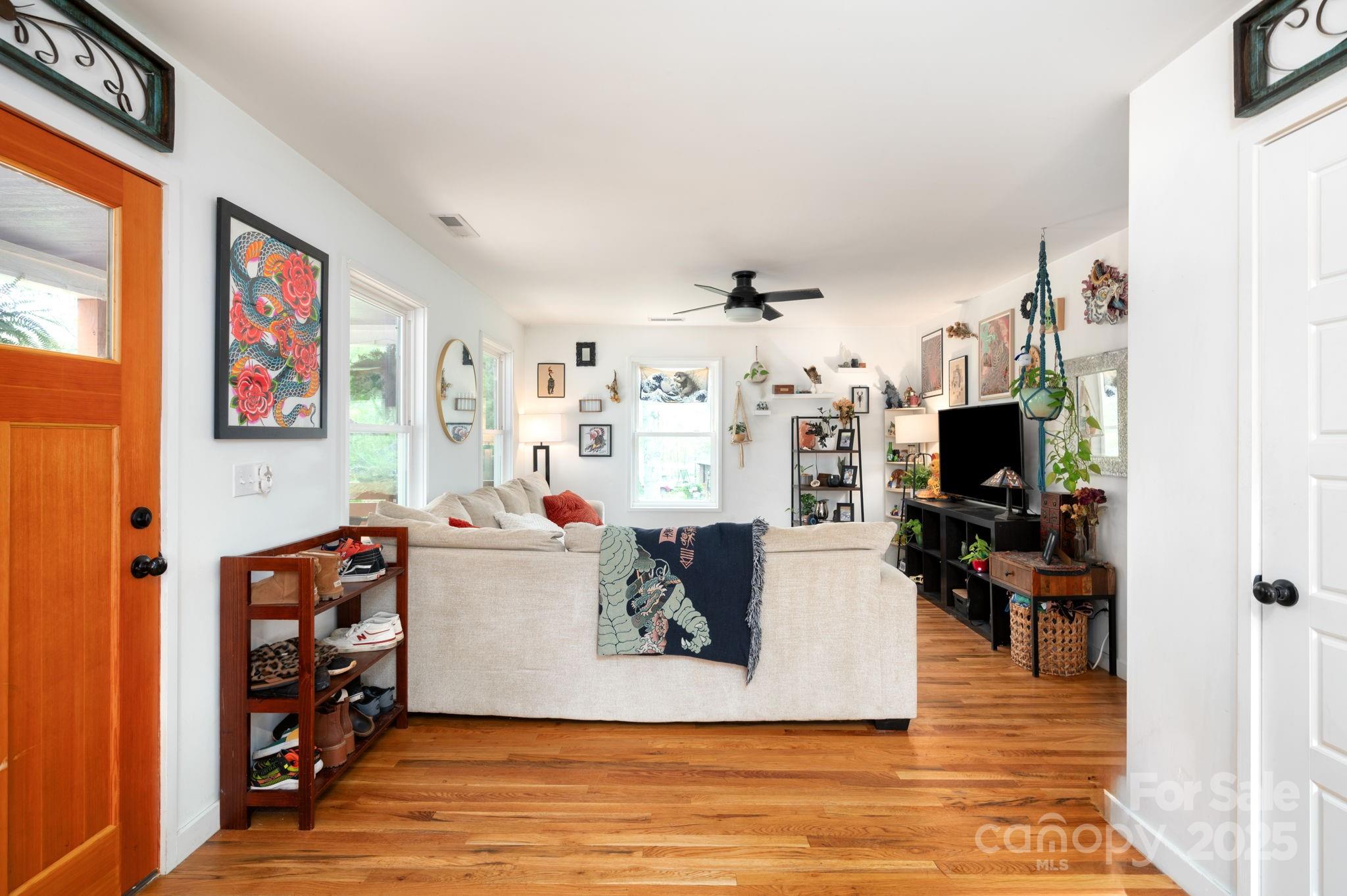 211 Sidewinder Lane Asheville NC 28806