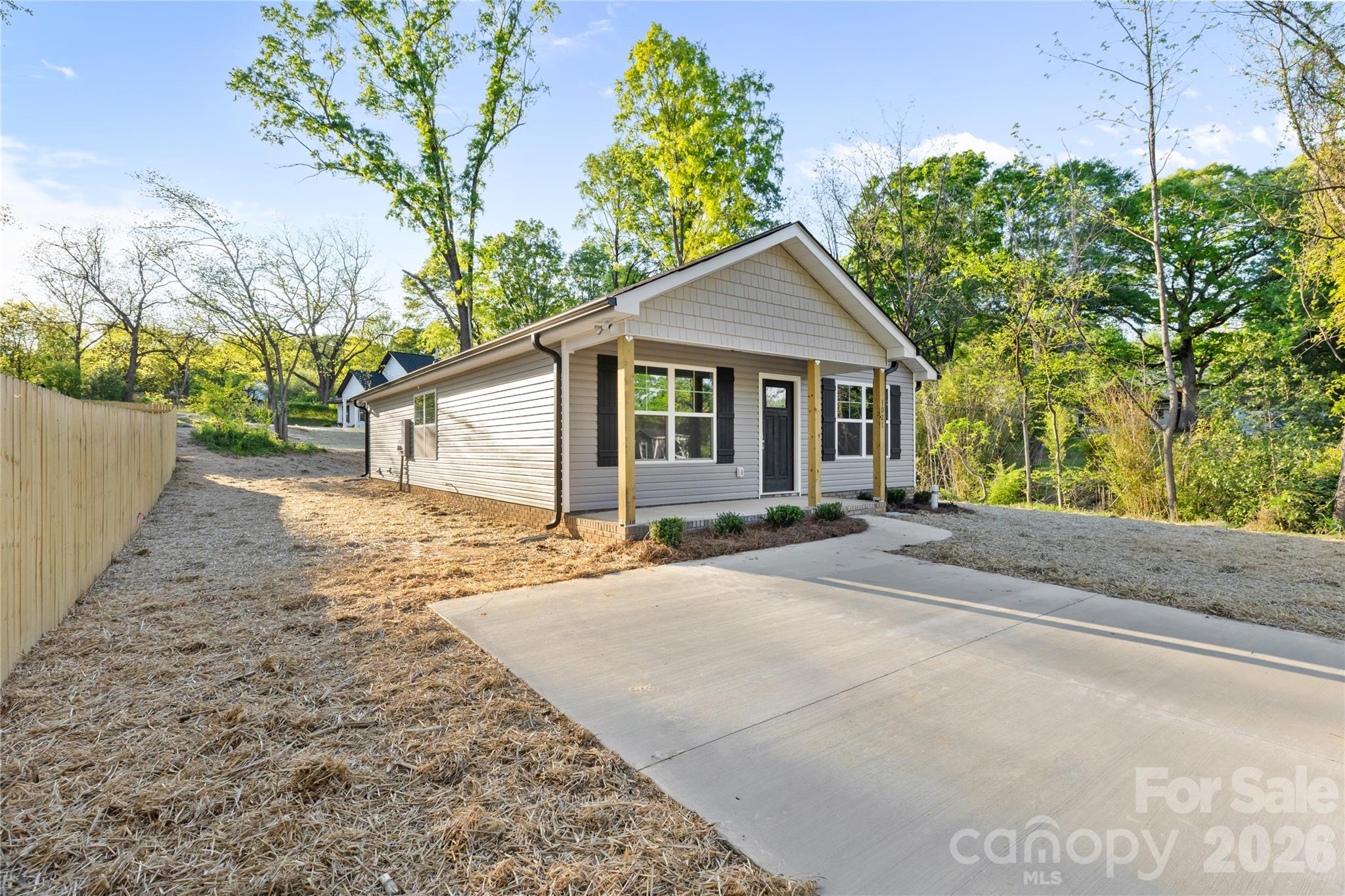 1021 E 10th Street Kannapolis NC 28083