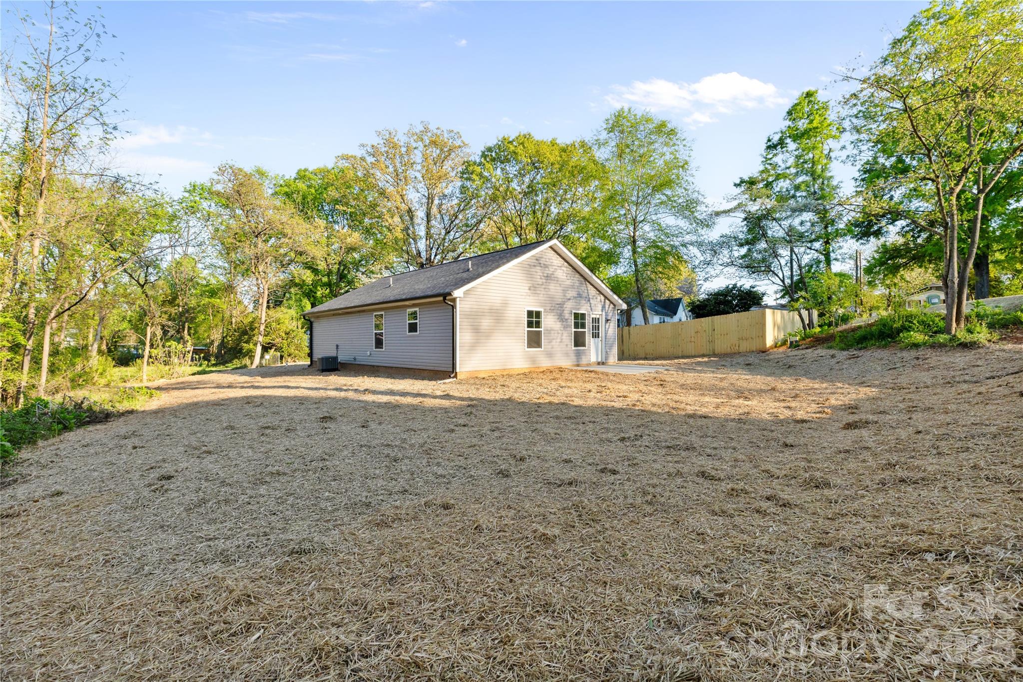 1021 E 10th Street Kannapolis NC 28083