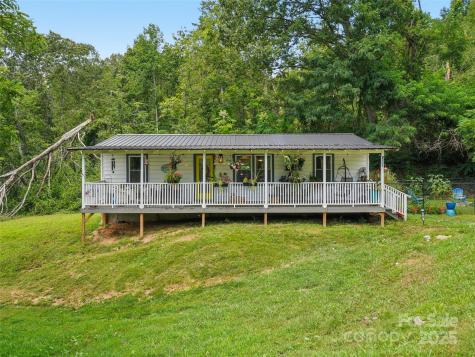 16 Collins Mountain Drive Asheville NC 28804