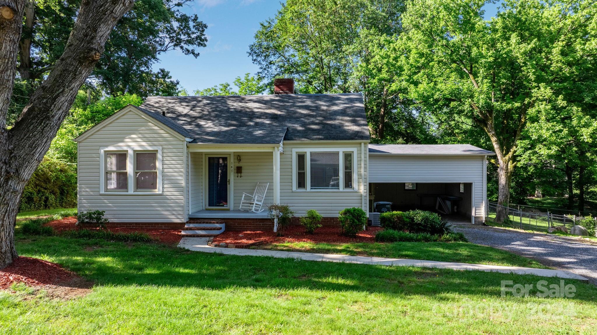 147 13th Avenue NW Hickory NC 28601