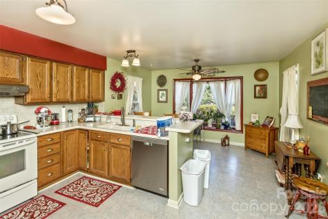10 Applecross Road Weaverville NC 28787