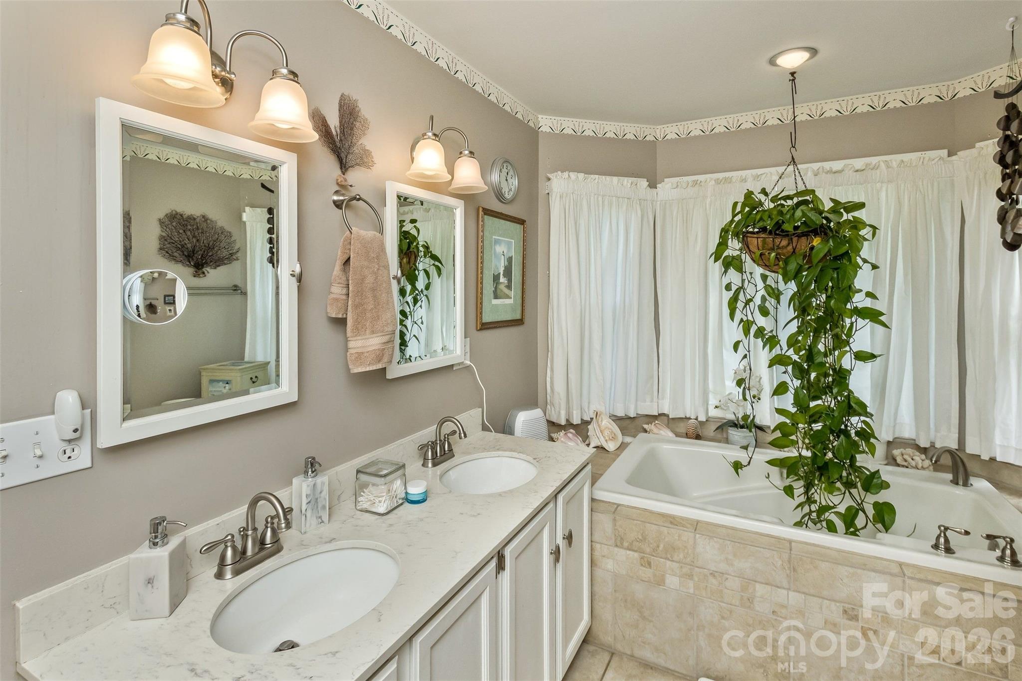 10 Applecross Road Weaverville NC 28787