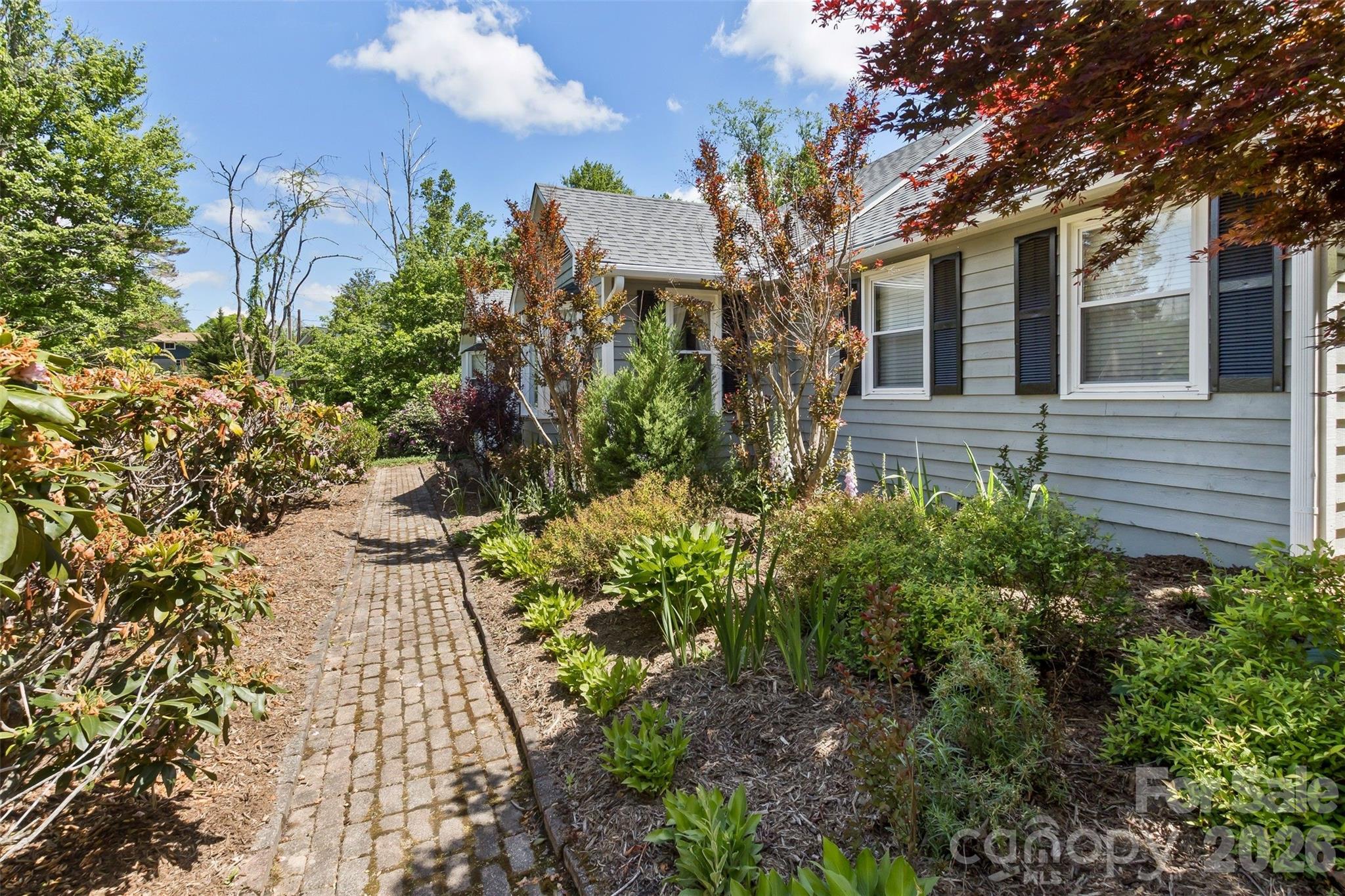 10 Applecross Road Weaverville NC 28787
