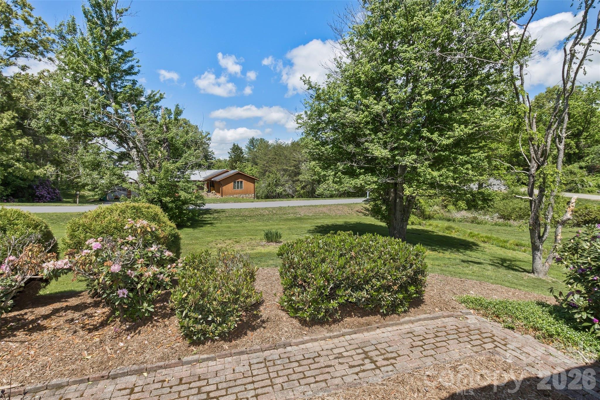 10 Applecross Road Weaverville NC 28787