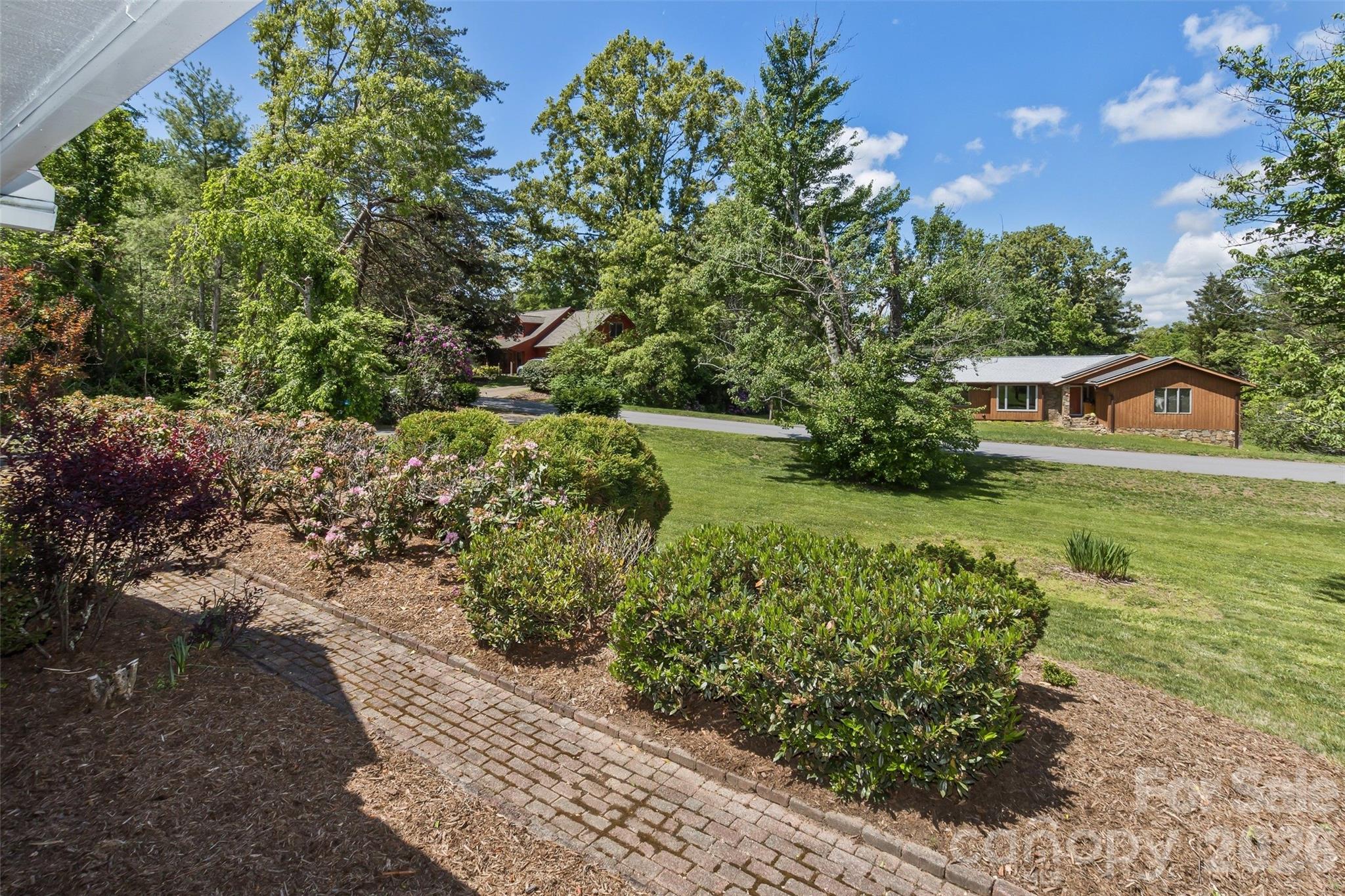 10 Applecross Road Weaverville NC 28787
