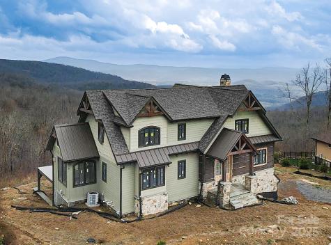 475 Dancing Bear Drive Hendersonville NC 28792