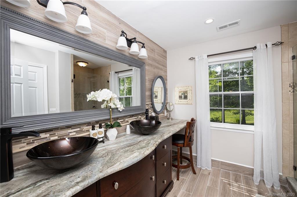 10321 Whitethorn Drive Charlotte NC 28277