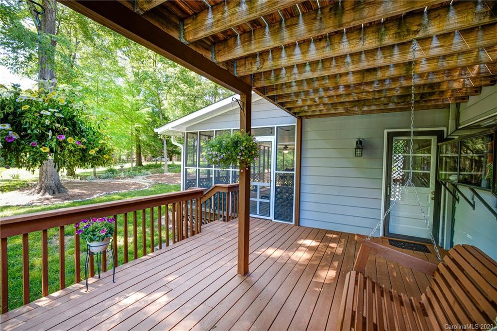 10321 Whitethorn Drive Charlotte NC 28277