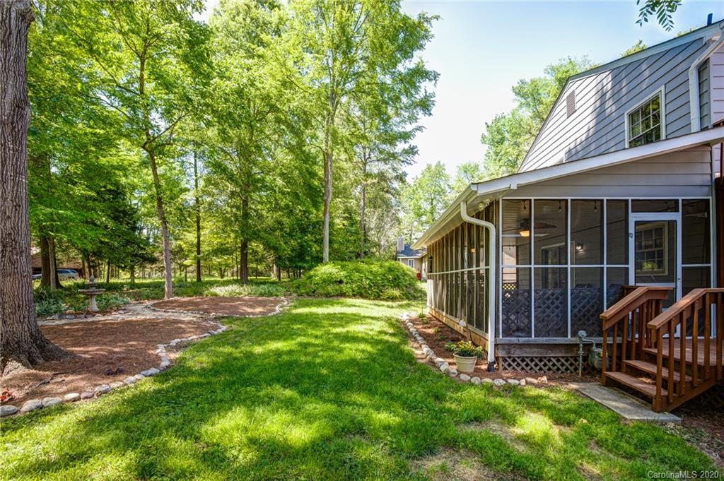10321 Whitethorn Drive Charlotte NC 28277