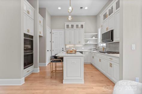 4015 Randolph Road Charlotte NC 28211