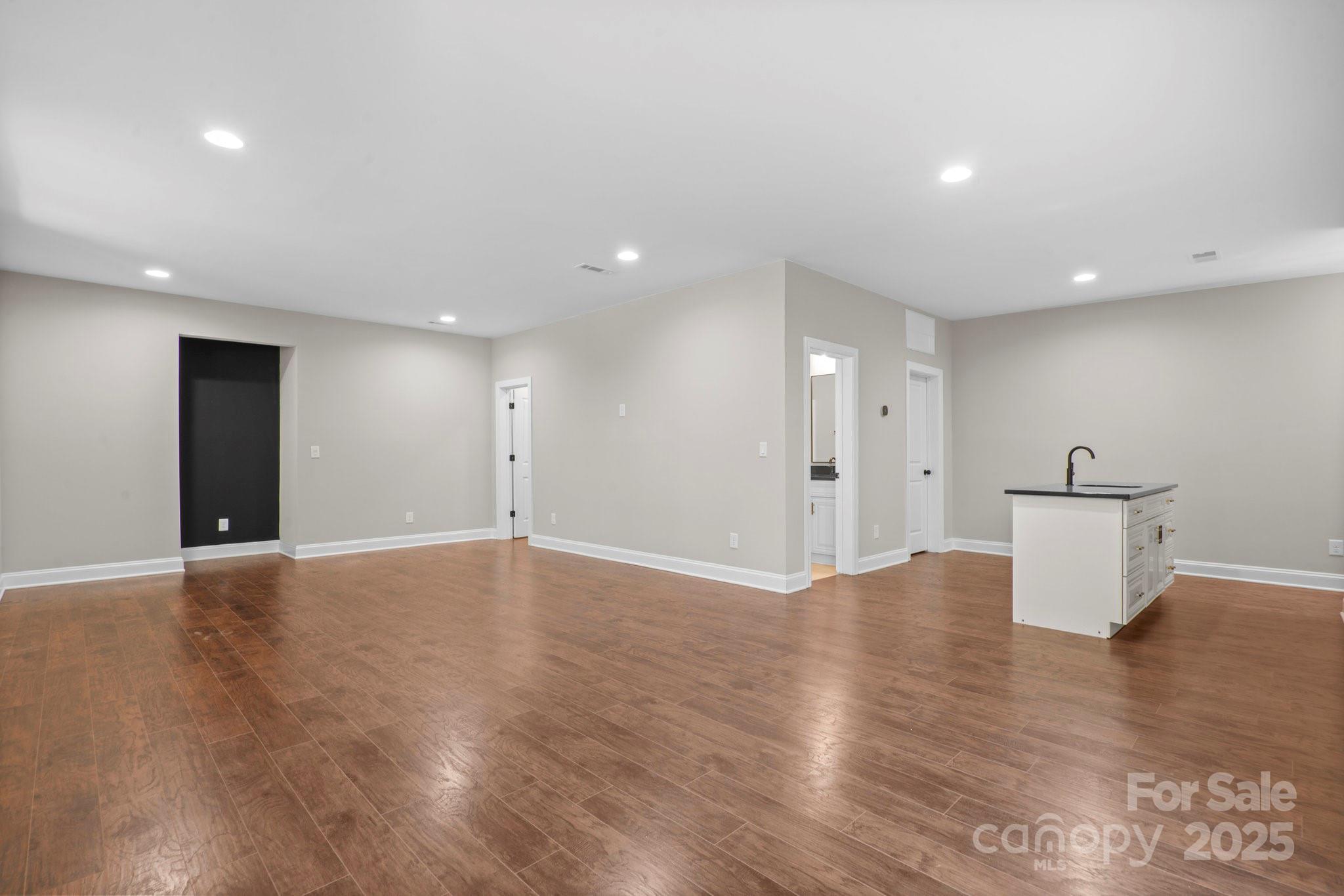 4015 Randolph Road Charlotte NC 28211