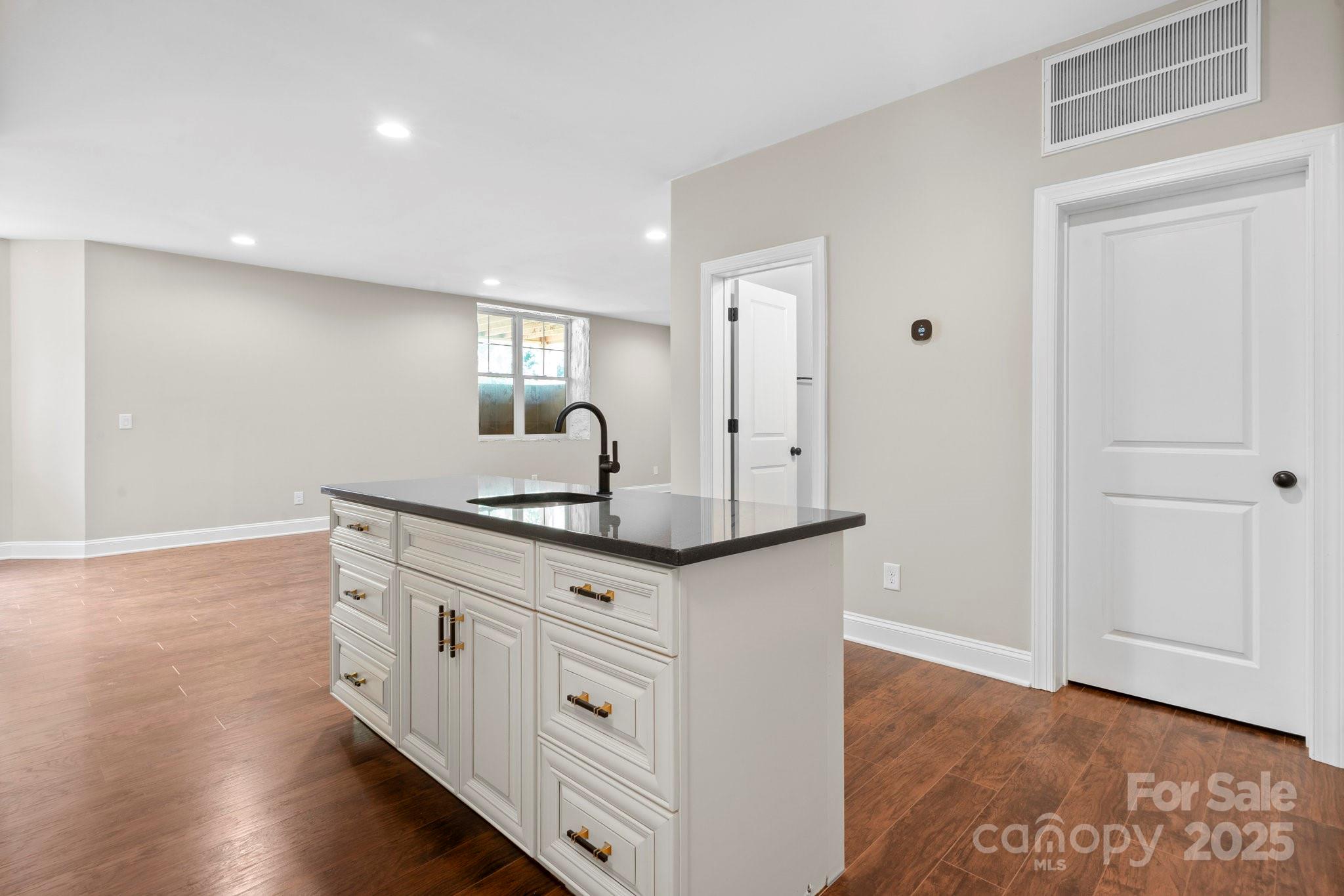 4015 Randolph Road Charlotte NC 28211