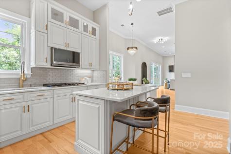 4015 Randolph Road Charlotte NC 28211