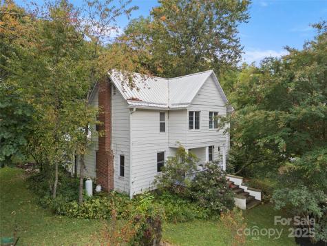 27 Barkn Cove Canton NC 28716