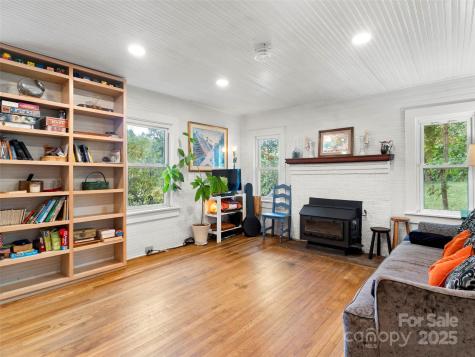 27 Barkn Cove Canton NC 28716