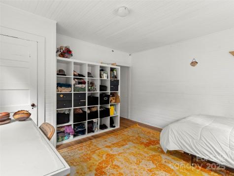 27 Barkn Cove Canton NC 28716