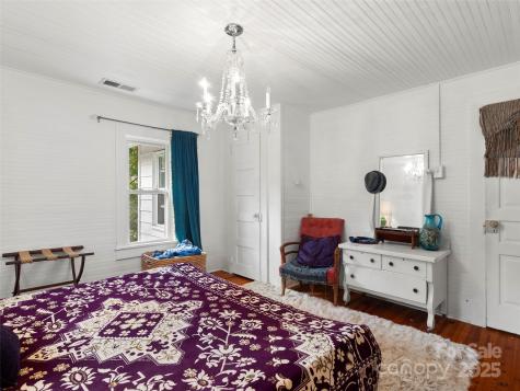 27 Barkn Cove Canton NC 28716