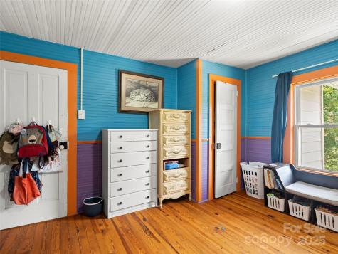 27 Barkn Cove Canton NC 28716