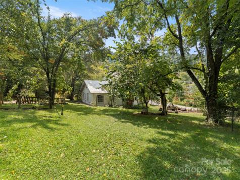 27 Barkn Cove Canton NC 28716