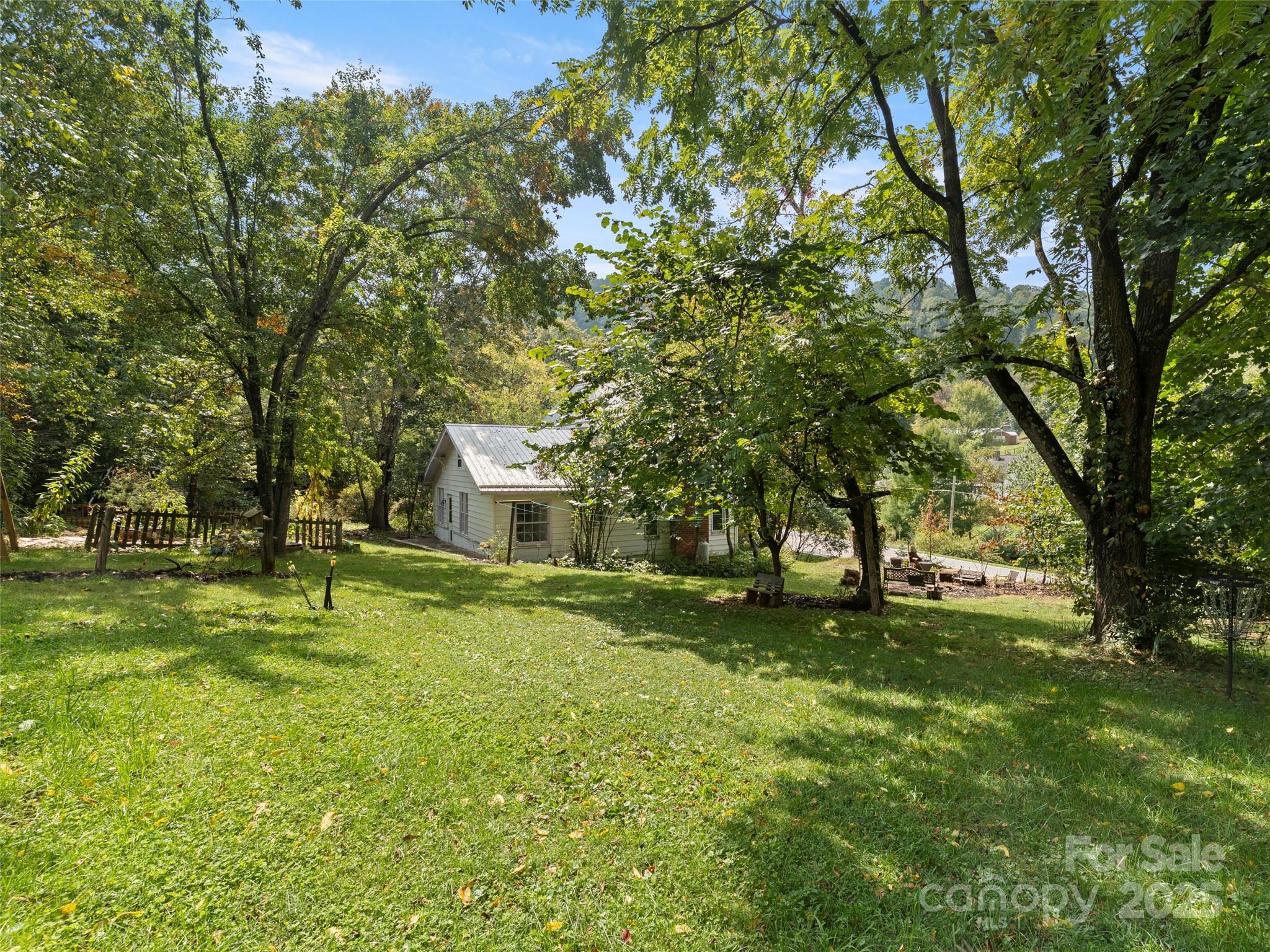 27 Barkn Cove Canton NC 28716