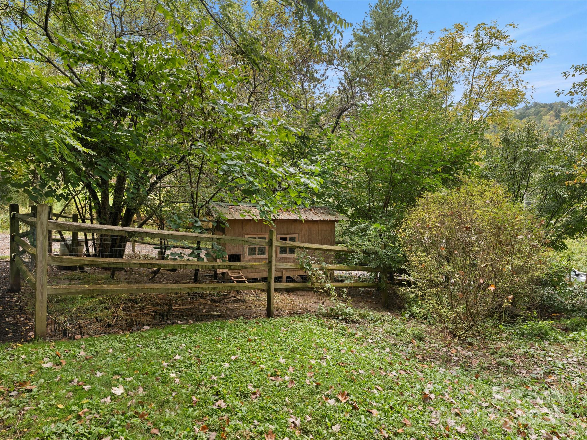 27 Barkn Cove Canton NC 28716
