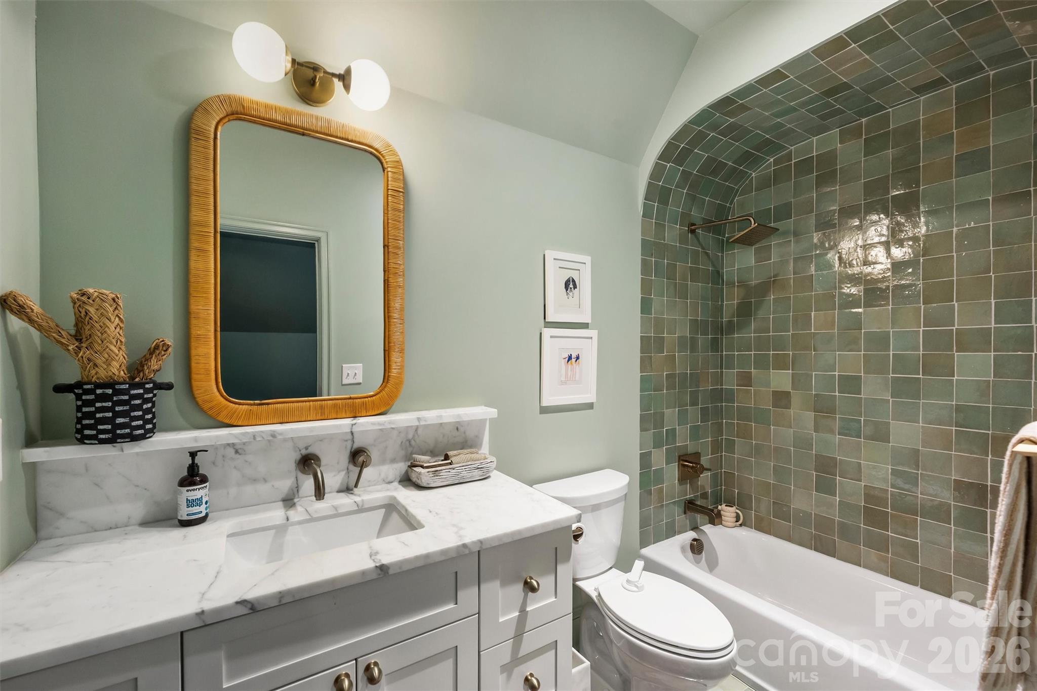 2421 Hassell Place Charlotte NC 28209