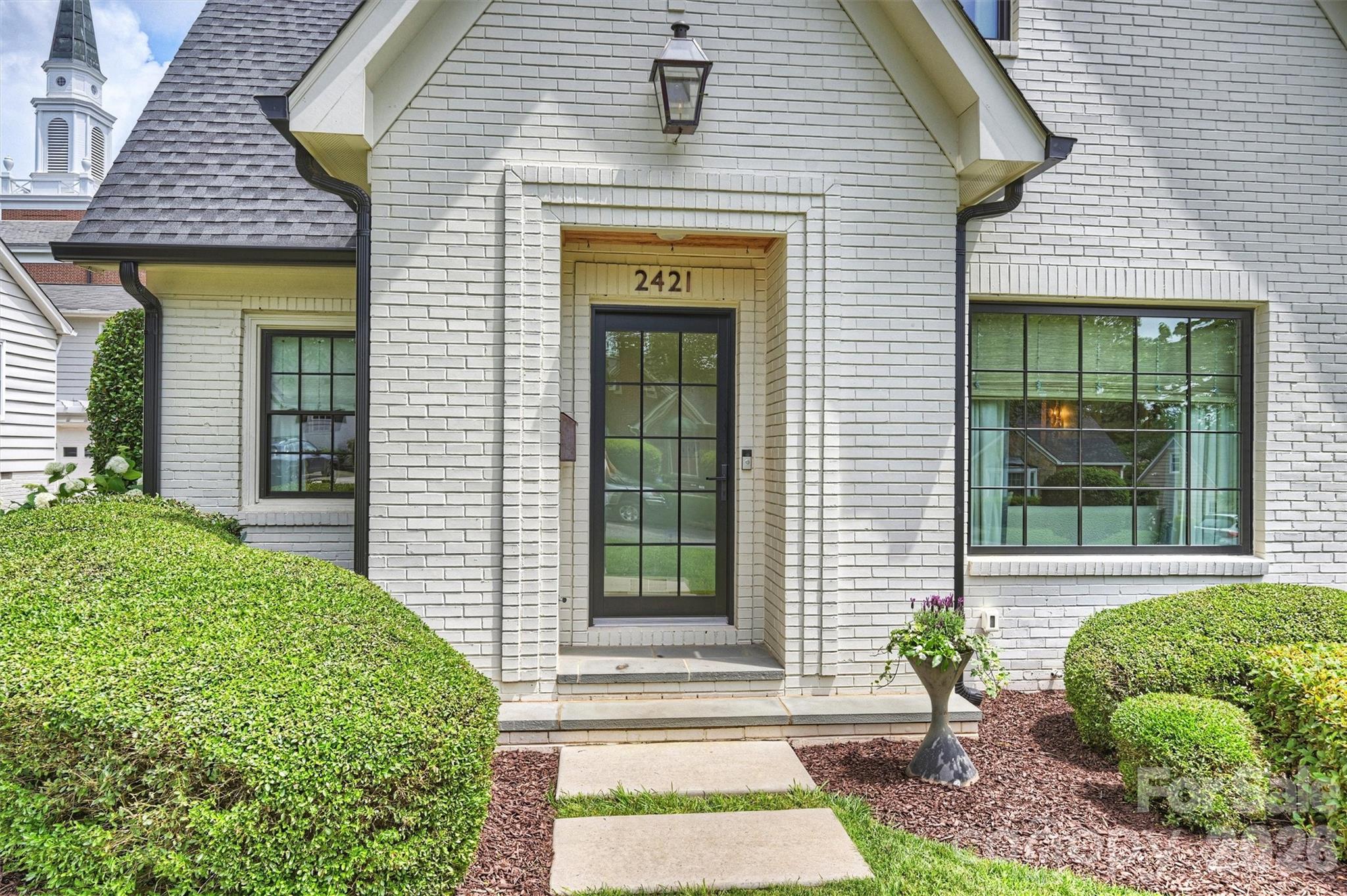 2421 Hassell Place Charlotte NC 28209