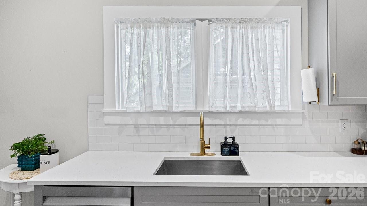 413 W 5th Avenue Gastonia NC 28052
