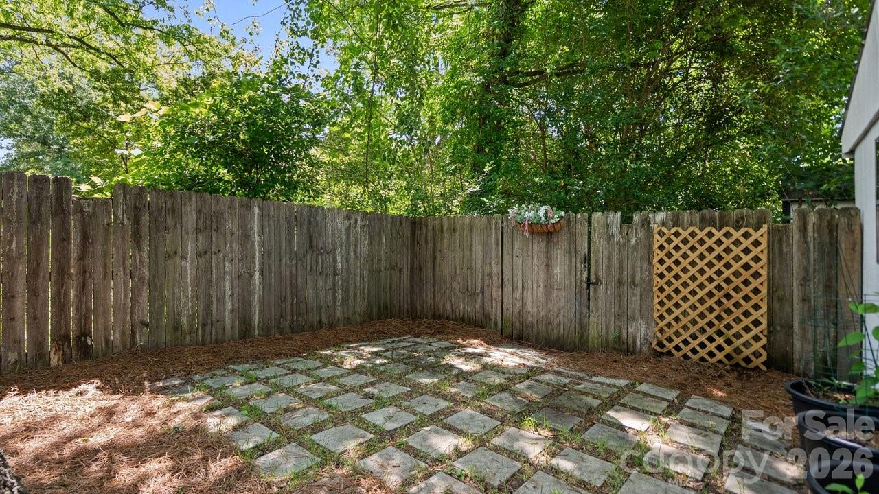413 W 5th Avenue Gastonia NC 28052