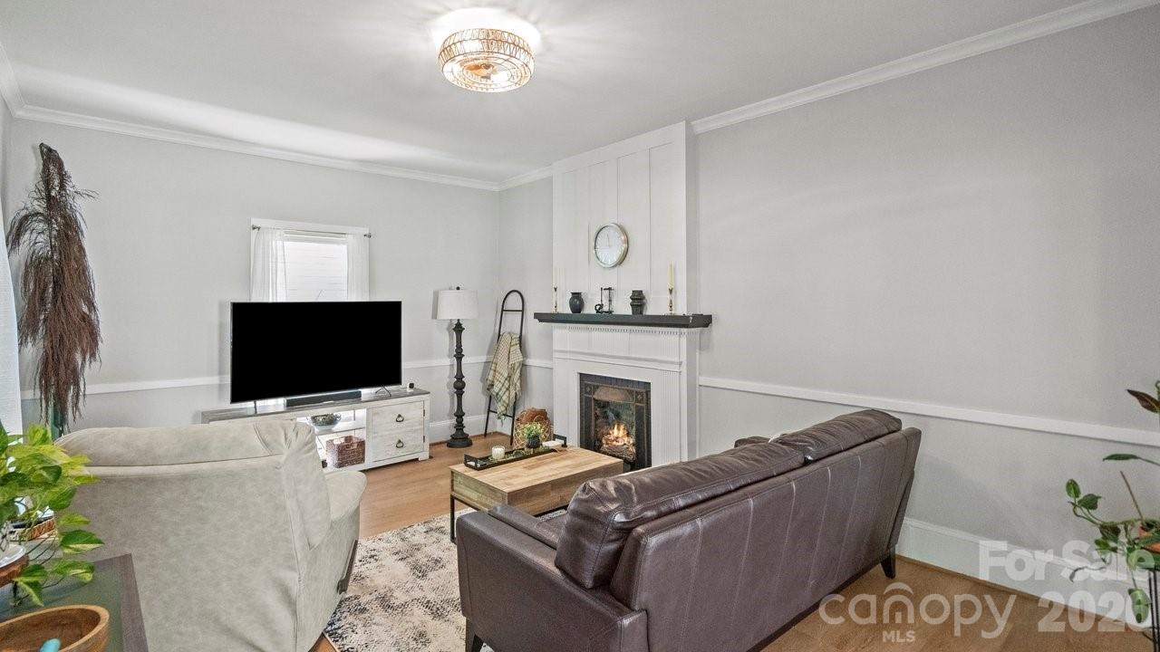 413 W 5th Avenue Gastonia NC 28052
