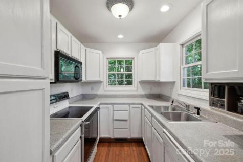 124 Hilltop Road Black Mountain NC 28711