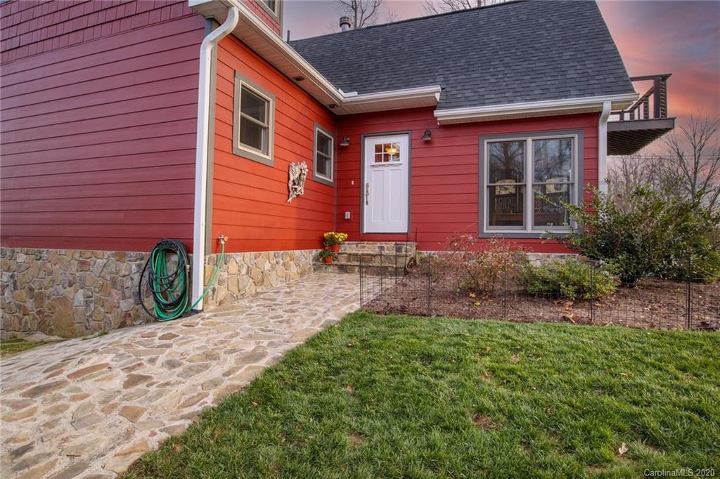 566 Cabbage Patch Road Burnsville NC 28714