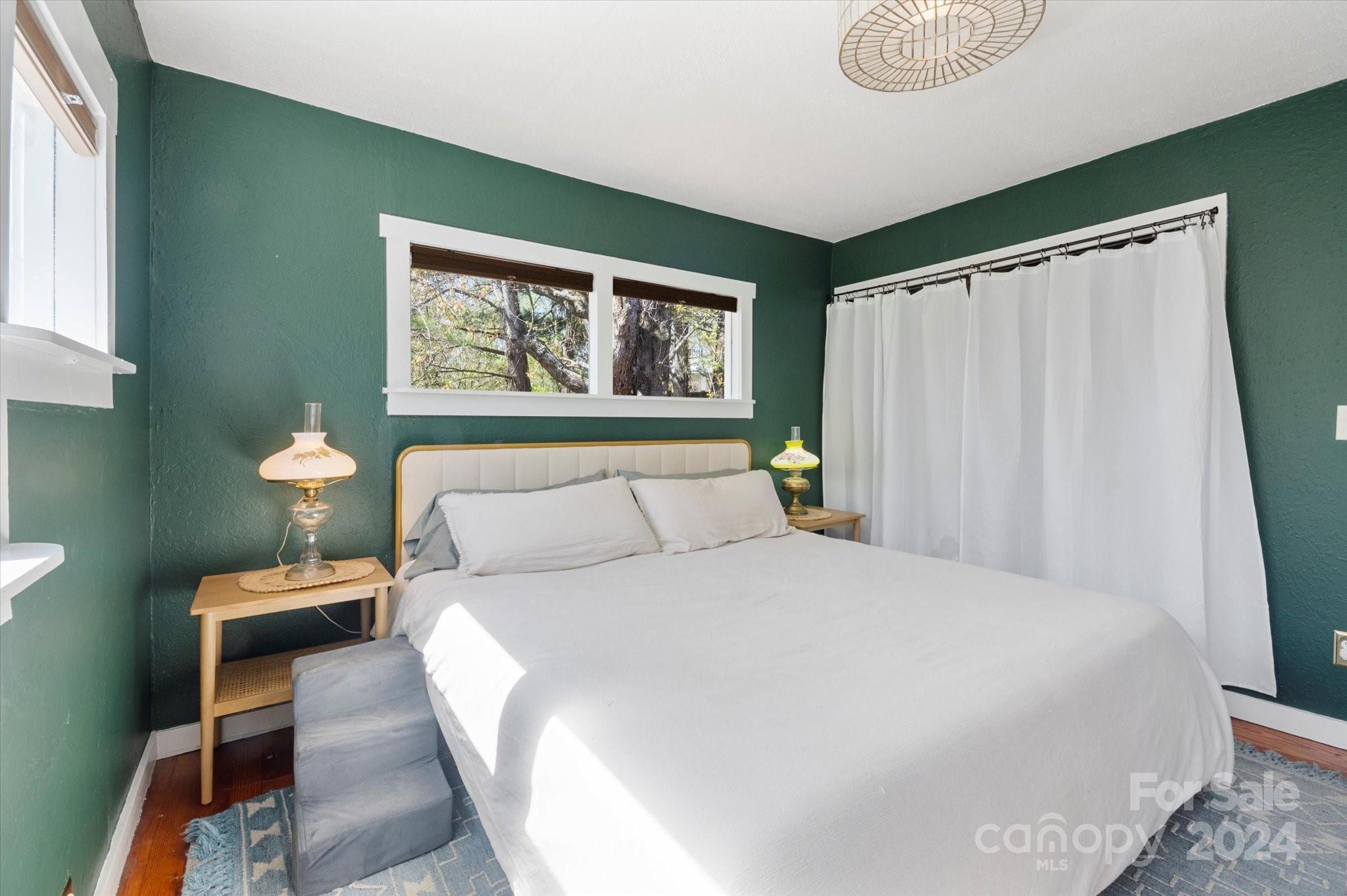 222 Governors View Road Asheville NC 28805