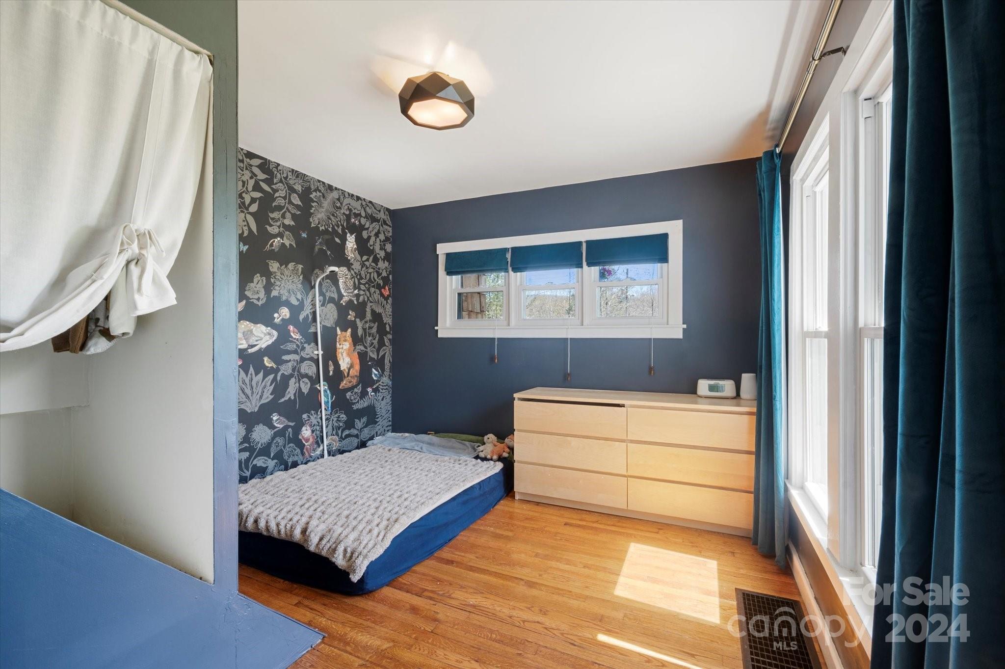 222 Governors View Road Asheville NC 28805