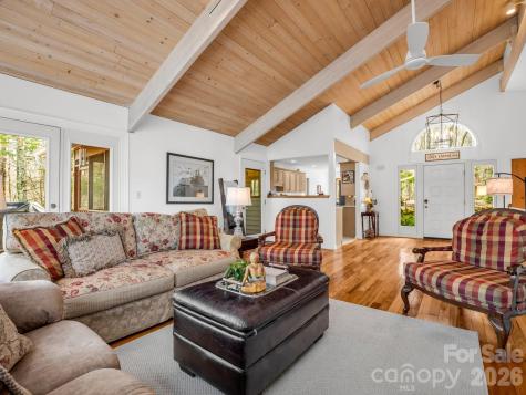 209 Walnut Ridge Road Brevard NC 28712